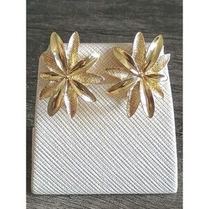 Sarah Coventry Flower Leave Starburst Gold Tone Signed Vintage Clip On Earrings